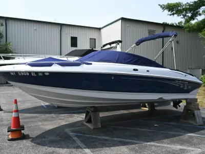 Crownline 210 BR