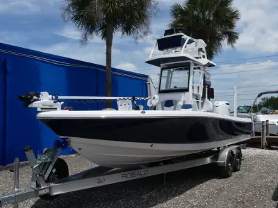 Robalo 246 CAYMAN SD
