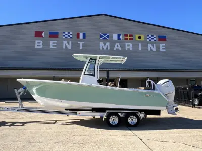 Sea Hunt Ultra 239 SE