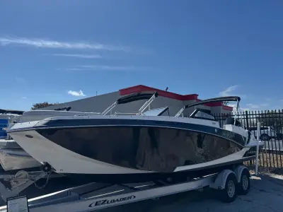 Glastron GTD 240