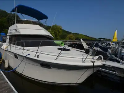 Carver 3207 AFT CABIN