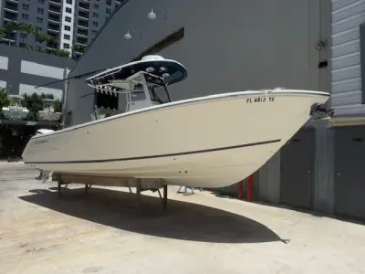 2020 Cobia 220 DC