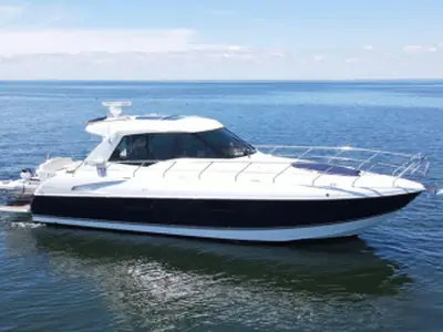 2012 Cruisers Yachts Cruisers 48 Cantius
