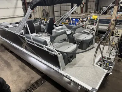 Tahoe Pontoons QLS 2385