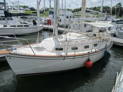 1987 Island Packet 27