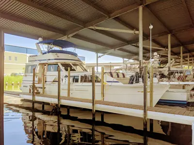 Chris-Craft CONSTELLATION