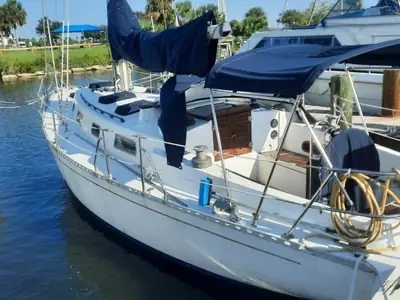 Cheoy Lee Shipyard . Clipper 36