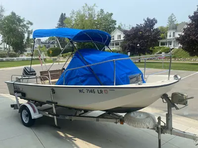 Boston Whaler 17 MONTAUK