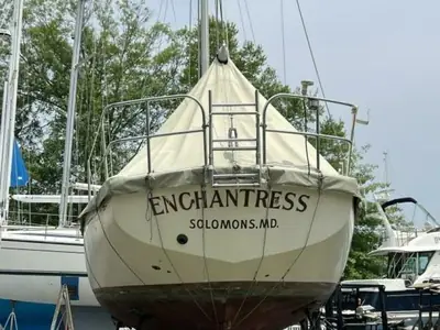 Cape Dory 33