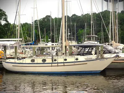 1983 Pacific Seacraft 37
