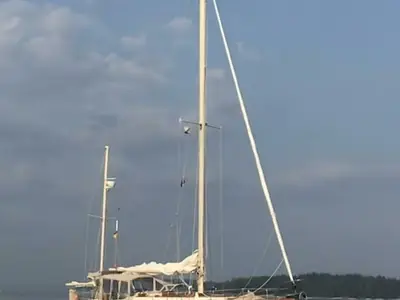 Cheoy Lee Offshore 40