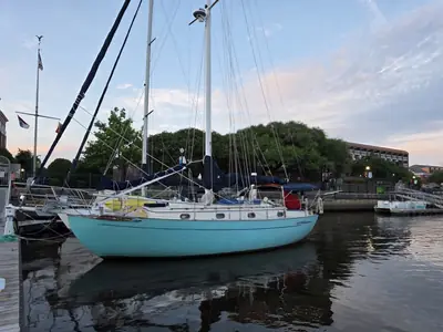 1982 Tayana 37