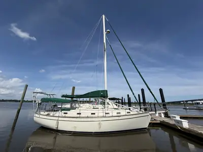 1986 Island Packet 38