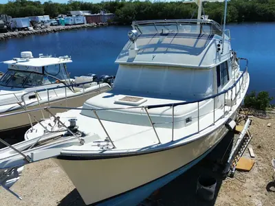 Hatteras 42 LONG RANGE CRUISER