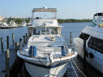 Chris-Craft COMMANDER