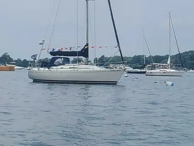 1985 Beneteau OCEANIS 37.1
