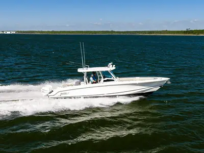 2018 Boston Whaler 380 Outrage