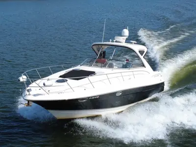 2008 Regal 3760 Sportyacht