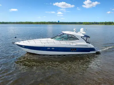 2005 Cruisers 520 EXPRESS
