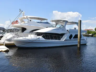 2005 Bluewater 5200