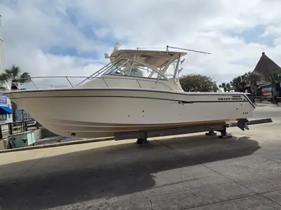 2013 Grady-White Express 330