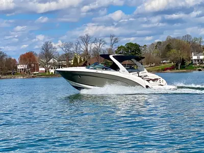 Regal 3200 Bowrider