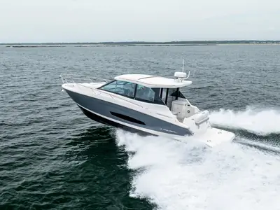 Regal 36 Grande Coupe