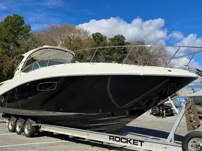 2010 Sea Ray 370 Sundancer