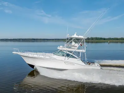 2005 Cabo 45 Express