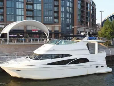 Carver 466 MOTOR YACHT