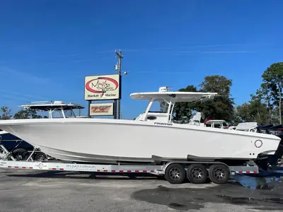 Fountain 38 Center Console