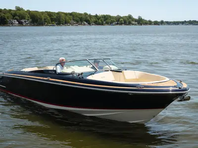 Chris-Craft Launch 34