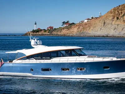 2019 Belize Motoryachts 66 Sedan