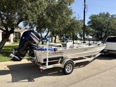 Triton 1862 CC BAY
