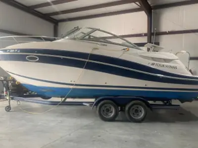 Four Winns V258
