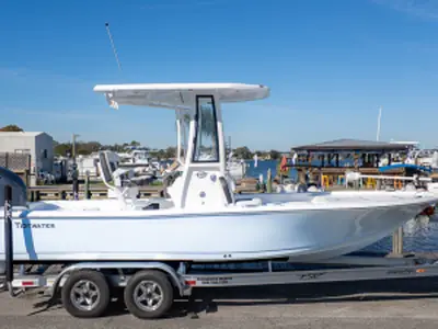 2026 Tidewater 2210 Carolina Bay