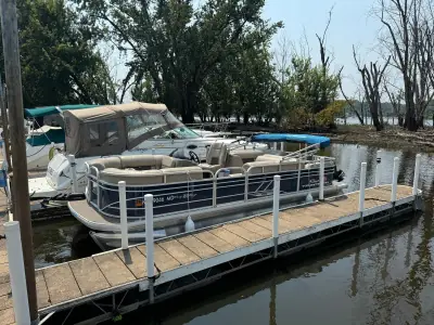 2020 Sun Tracker PARTY BARGE 22 RF XP3