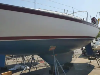 1981 Pearson 323