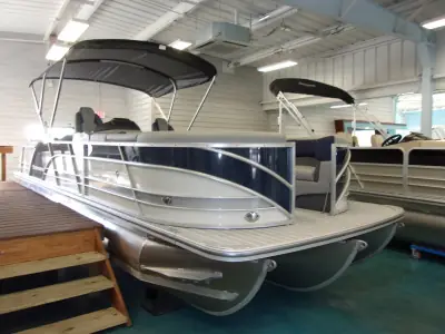 Berkshire Pontoons STS