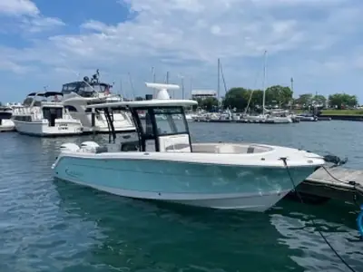 2017 Robalo R302