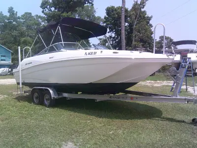2018 Hurricane SUNDECK SPORT 217