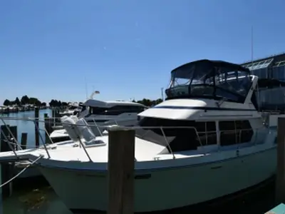 Tollycraft SUNDECK CRUISER