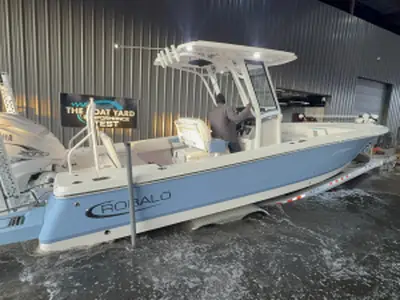 2022 Robalo 266 Cayman