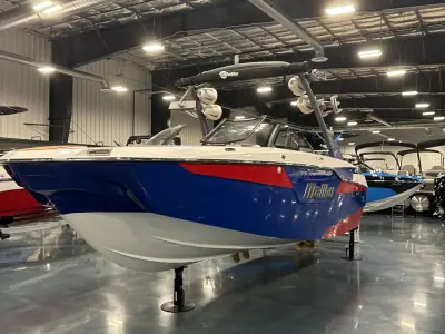 Malibu M220