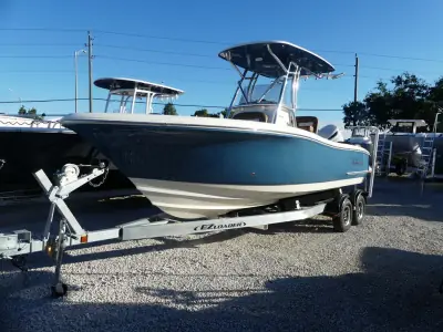 Pioneer 222 Islander