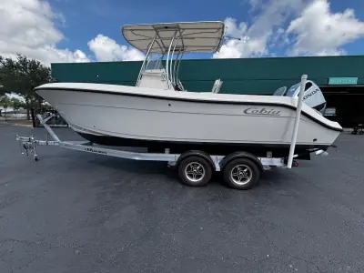 2022 Cobia 237 CC