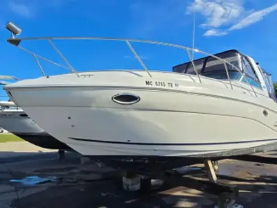 2007 Rinker 320 Express Cruiser