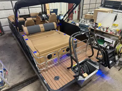2026 Bentley Pontoons 223