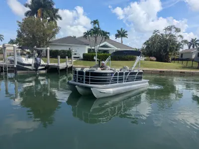 2021 Trifecta Pontoons 22RF LE