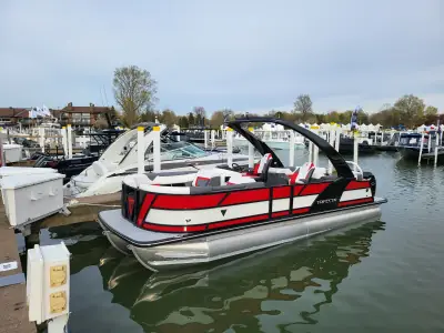 Trifecta Pontoons 25 SPORT RF